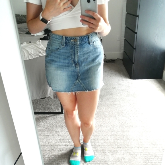 Denim mini skirt - Picture 2 of 3